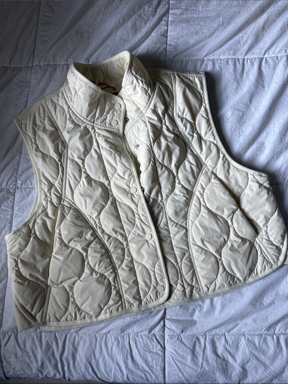 Cropped puffer vest